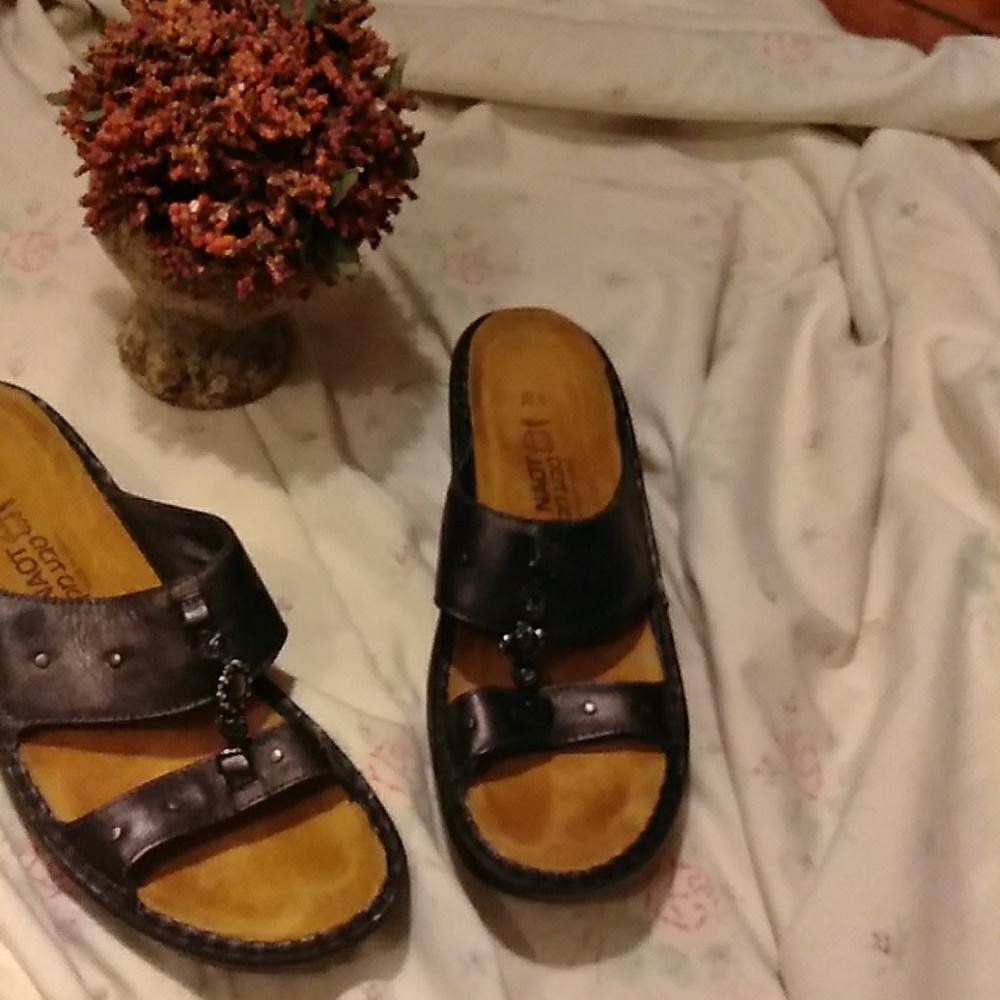 Black sandals